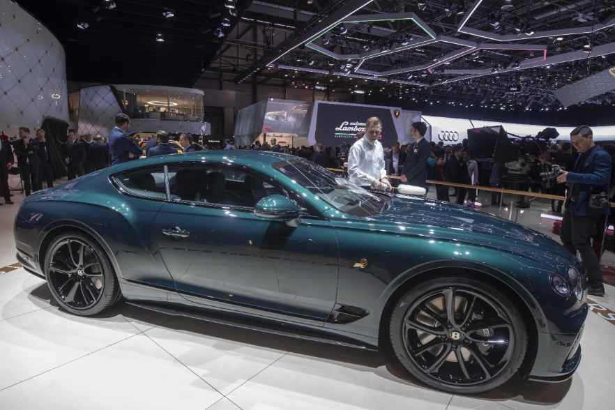 Bentley Continetal (Ansa Foto)