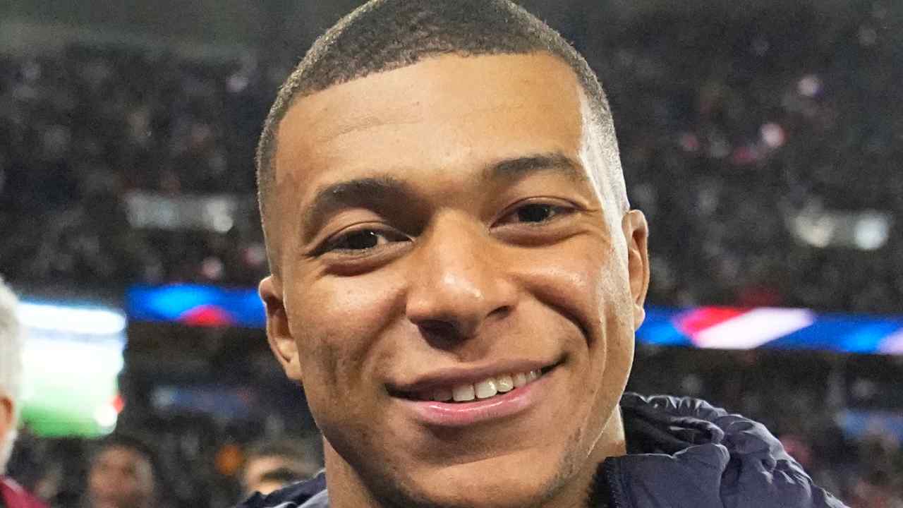 Mbappé Alla Juventus, La Bomba Di Calciomercato: Affare Del Secolo ...