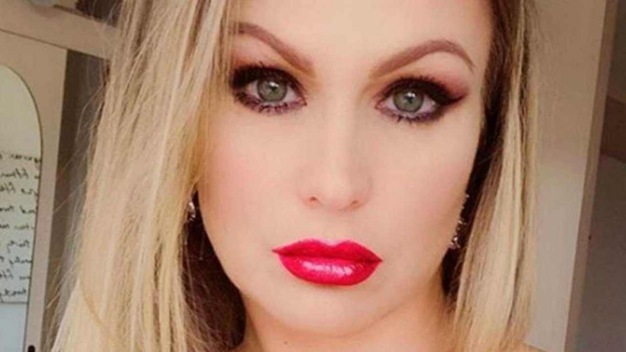 Eva Henger, il bikini non riesce a coprire tutto il ben di Dio: fan in  delirio » Juve Dipendenza