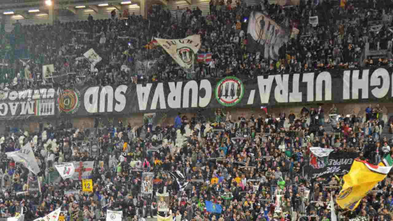 Curva Sud Juventus (Ansa Foto)